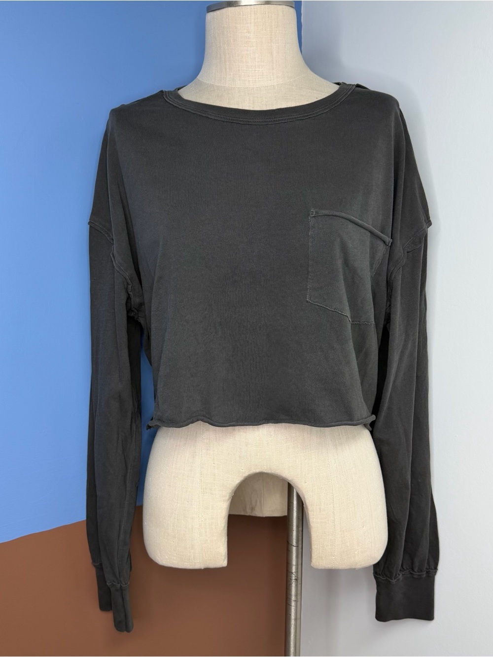 Pebby Forevee Charcoal Grey Long Sleeve Cropped T Shirt Size 1/2X 100% Cotton